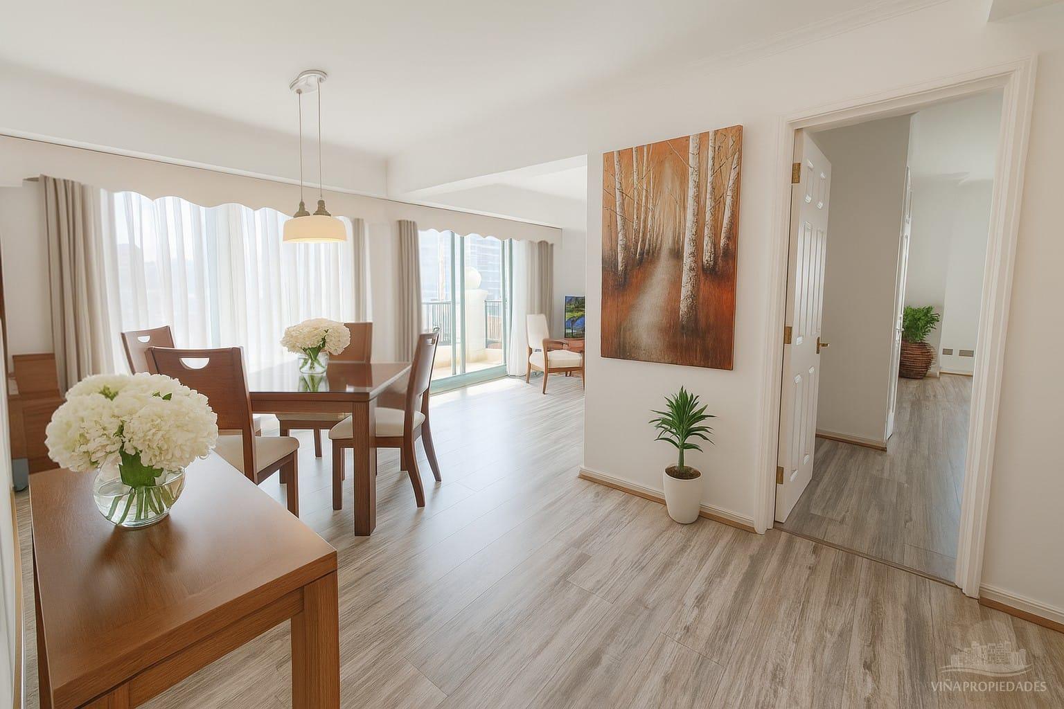 Exclusivo Penthouse  con vista panorámica al mar – 135 m² útiles + terraza, 4 dormitorios, 4 baños, piscina techada, 2 estacionamientos – amoblado